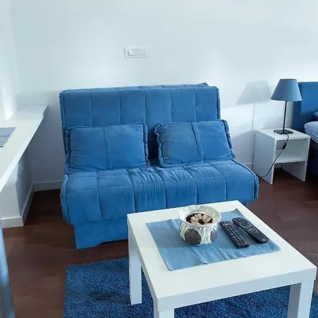 Azzurro Lux بلغراد